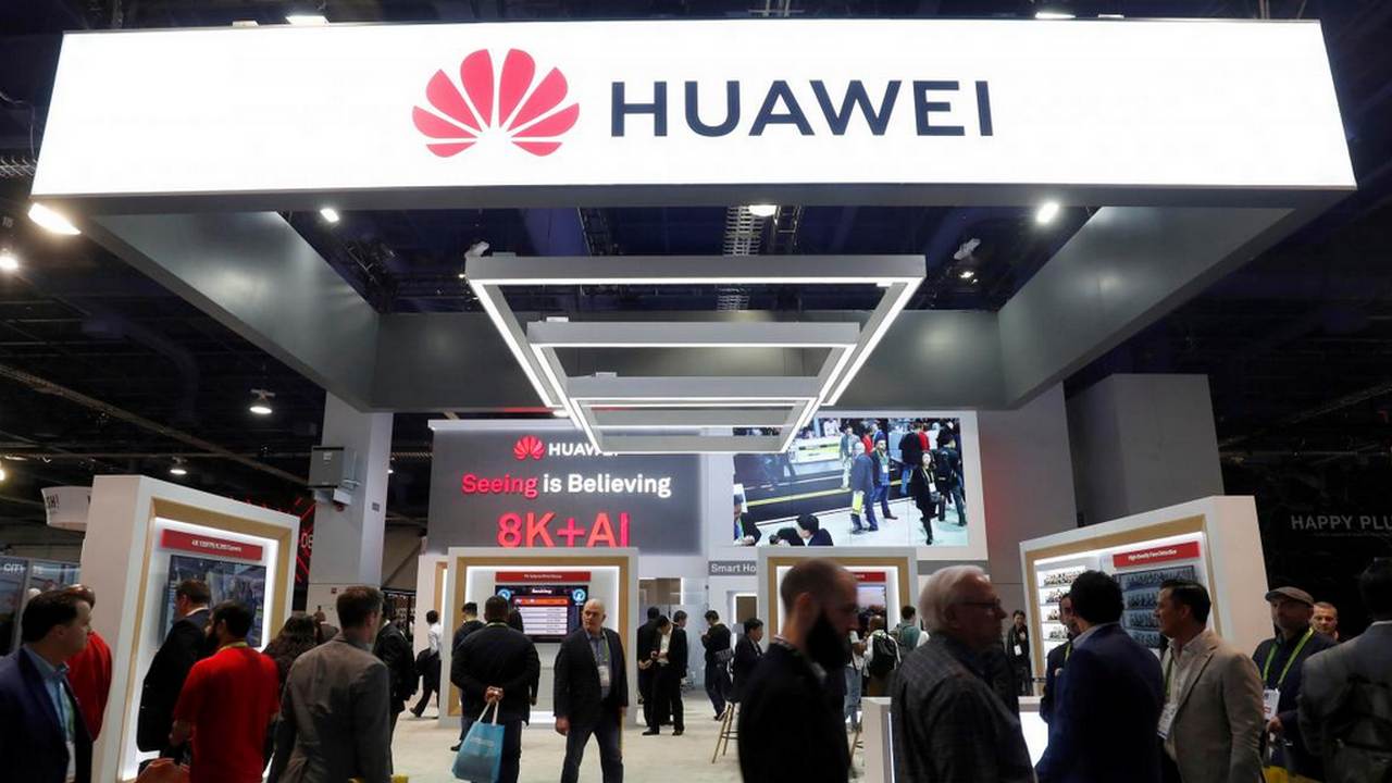 Trump govt order to ban Huawei and 70 affiliates from trade with US companies Trump govt order to ban Huawei and 70 affiliates from trade with US companies