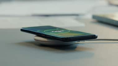 Huawei's wireless charger now available in India on Amazon for a price of Rs 3,999