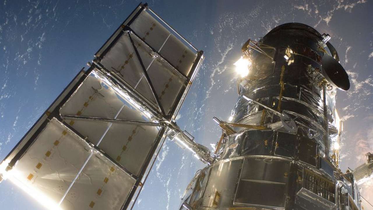 Hubble Space Telescope's camera is back in action after one-week shutdown Hubble Space Telescope's camera is back in action after one-week shutdown