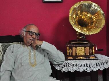 Koler Gaan movie review: Pronab Mukhopadhyay's new drama falters due to its soap opera-like treatment
