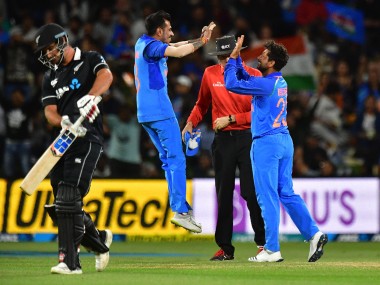 India vs New Zealand: Kuldeep Yadav, Yuzvendra Chahal shine again as visitors crush Kiwis by 90 runs to take 2-0 lead India vs New Zealand: Kuldeep Yadav, Yuzvendra Chahal shine again as visitors crush Kiwis by 90 runs to take 2-0 lead