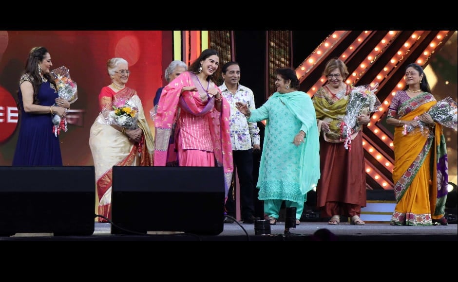Sara Ali Khan shares the stage with Saroj Khan, trying to match her dance steps during the event.