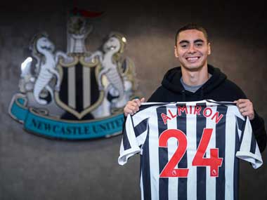 Premier League: Newcastle United sign Paraguayan midfielder Miguel Almiron from MLS side Atlanta Premier League: Newcastle United sign Paraguayan midfielder Miguel Almiron from MLS side Atlanta