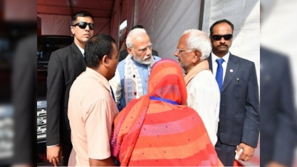 Narendra Modi meets relatives of Doordarshan scribe killed in Maoist attack in Chhattisgarh's Dantewada