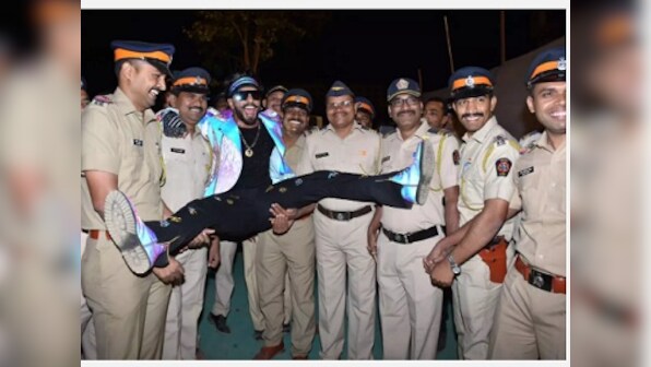 Umang 2019: Rohit Shetty's cop force Ranveer Singh, Ajay Devgn, Akshay Kumar salute Mumbai Police