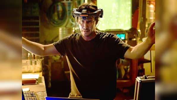 Replicas movie review: Keanu Reeves' film is a hot, fuzzy mess that frustrates more than it entertains