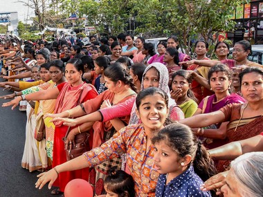 Key takeaways from Kerala Women's Wall: Burqa-clad ladies took part in the 'Vanitha Mathil'; Sister Lucy wore a churidar Key takeaways from Kerala Women's Wall: Burqa-clad ladies took part in the 'Vanitha Mathil'; Sister Lucy wore a churidar