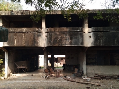 Rich Amethi farmers, who gave up land to Samrat Bicycles in 1984, now face destitution: Plot was later 'auctioned' to Rajiv Gandhi trust Rich Amethi farmers, who gave up land to Samrat Bicycles in 1984, now face destitution: Plot was later 'auctioned' to Rajiv Gandhi trust