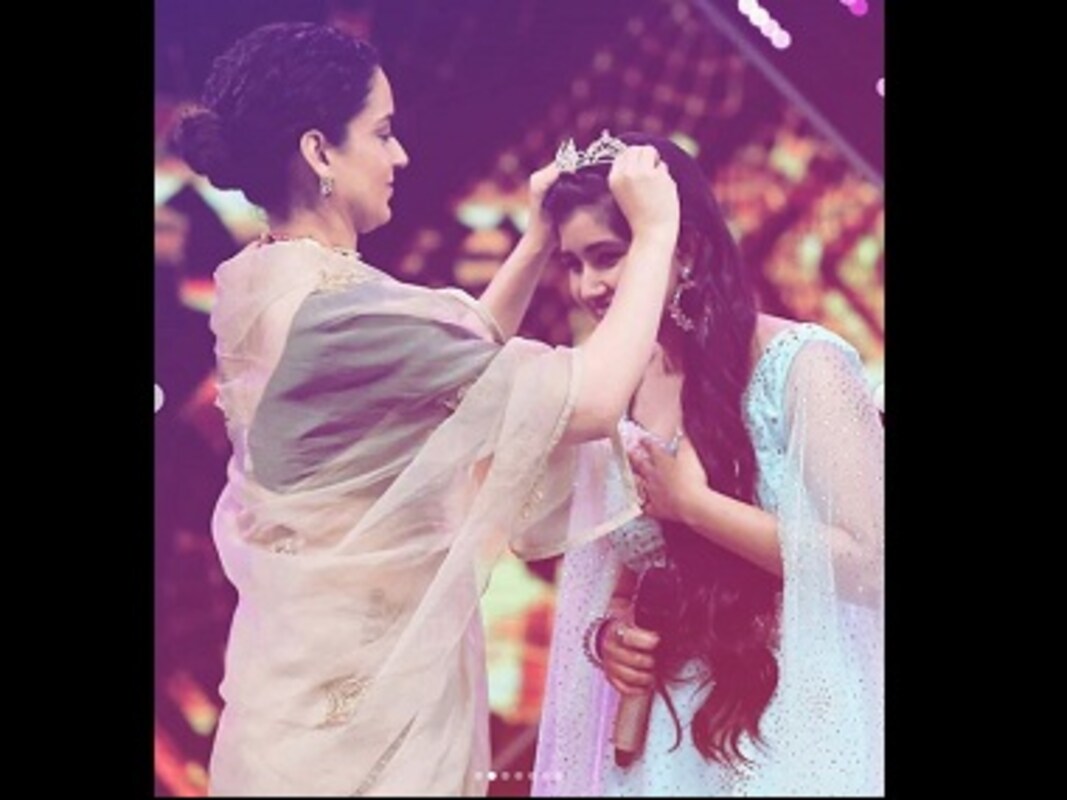 Sa Re Ga Ma Pa 19 Grand Finale 16 Year Old Ishita Vishwakarma Takes Home The Winner S Trophy Entertainment News Firstpost