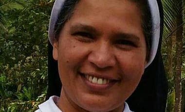 Take decision on Sister Lucy Kalappura's plea to stay in convent in three weeks, Kerala HC directs munsif court