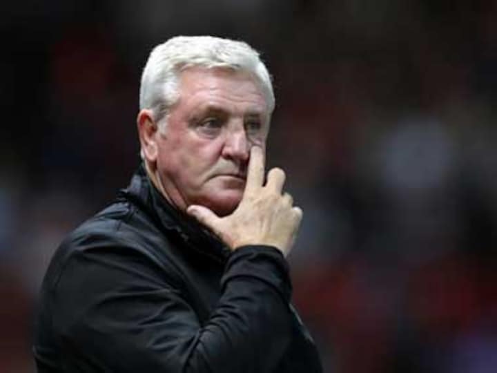 Premier League: Newcastle manager Steve Bruce concedes Rafa Benitez' shoes difficult to fill, hopes to win fans' support