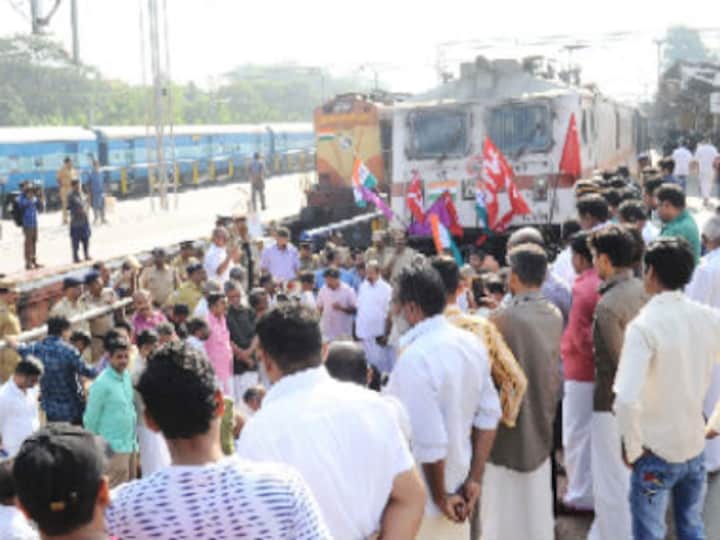 Movement against hartals in Kerala gains momentum as traders, service providers take stand against Sabarimala protesters