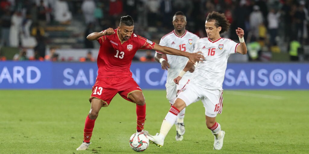 Футбол таджикистан объединенные арабские эмираты. UAE vs Bahrain. Al-Romaihi (Bahrain). Asian Cup 2004 Bahrain.