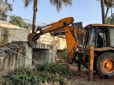 Demolition halted at PNB scam accused Nirav Modi’s Alibaug bungalow; to resume after removal of costly fittings Demolition halted at PNB scam accused Nirav Modi’s Alibaug bungalow; to resume after removal of costly fittings