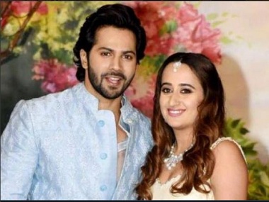 Varun Dhawan lodges police complaint after girlfriend Natasha Dalal receives death threat from female stalker Varun Dhawan lodges police complaint after girlfriend Natasha Dalal receives death threat from female stalker