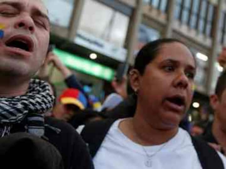 13 killed during protests against Venezuelan leftist leader Nicolas Maduro; unrest fierce in Caracas and Bolivar
