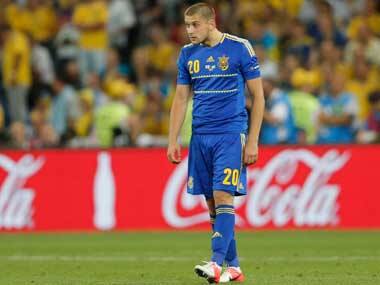 Ukrainian defender Yaroslav Rakitskiy signs for Russia's Zenit St Petersburg despite move being subjected to intense criticism