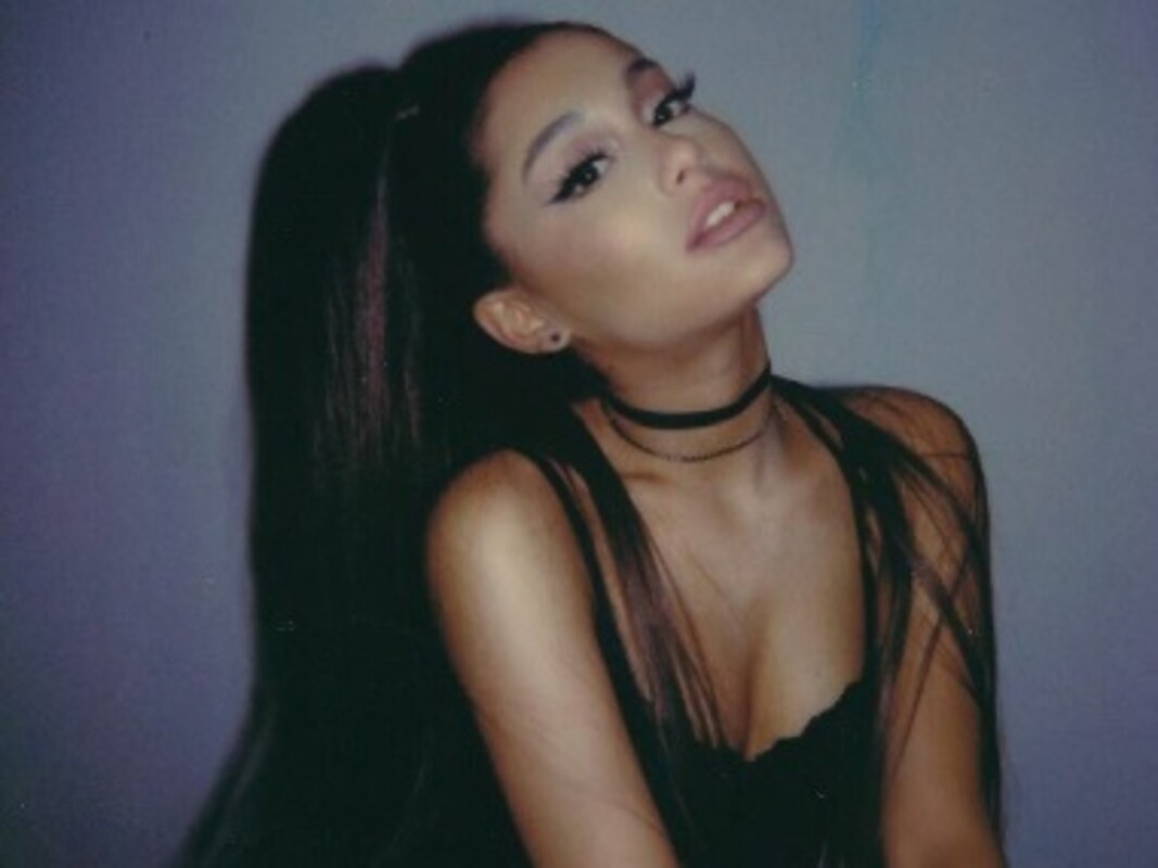 Sexy Ariana Grande Promotes Her Makeup Line (4 Photos)