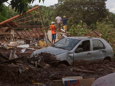 Brazil dam collapse: Five arrested as toll rises to 85; dead fish wash up downstream
