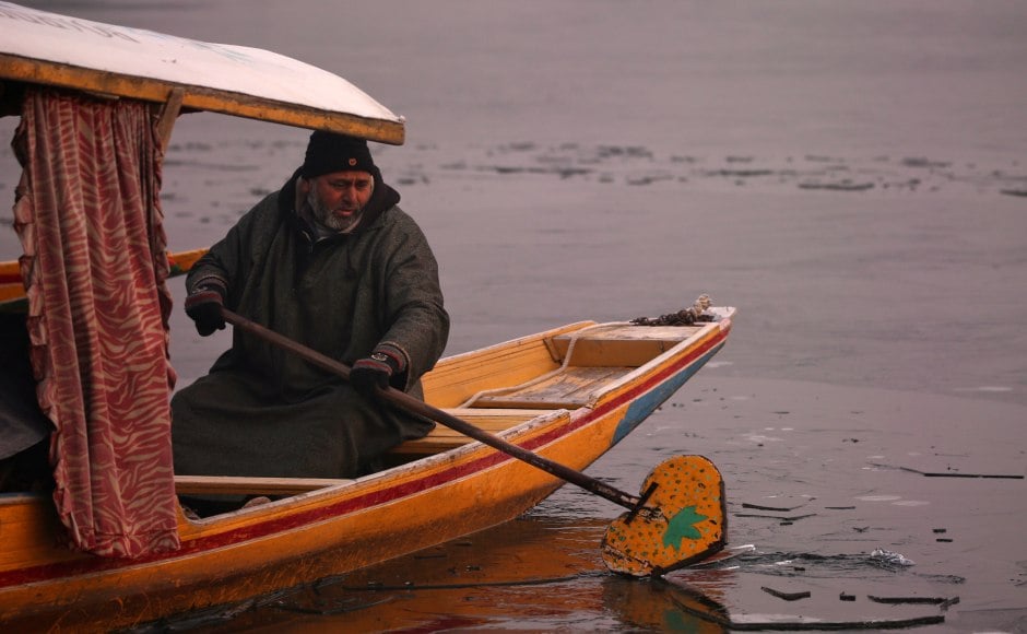 While Jammu and Kashmir reeled under sub-zero temperatures under the grip of While Jammu and Kashmir reeled under sub-zero temperatures under the grip of