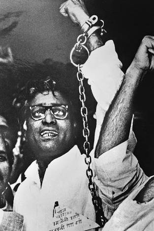 Anything is justified to save democracy: Firebrand trade unionist George Fernandes, who locked horns with Indira Gandhi, dead