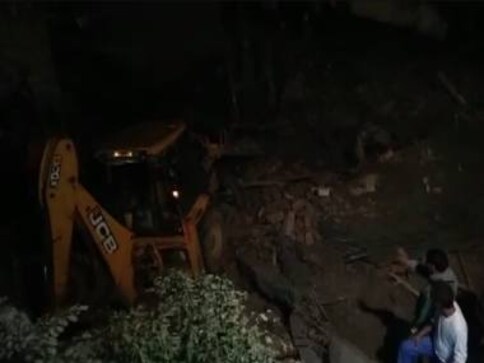 Toll in Gurugram building collapse rises to six; NDRF joins rescue operations in Ullawas village Toll in Gurugram building collapse rises to six; NDRF joins rescue operations in Ullawas village
