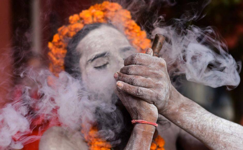 Prime Minister Narendra Modi in his ‘Mannki Baat’ address on Sunday said that the Kumbh Mela is a huge medium of self discovery, where every visitor experiences a unique feeling and learns to look at the worldly things from a spiritual perspective. He hoped that sanitation will be maintained during the holy gathering which will help in spreading a positive message far and wide. 