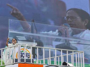 Mamata uses Kolkata rally to stake claim to 7, Lok Kalyan Marg, but will be lost cause if gathbandhan doesn't pick PM face Mamata uses Kolkata rally to stake claim to 7, Lok Kalyan Marg, but will be lost cause if gathbandhan doesn't pick PM face