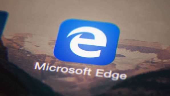 Microsoft's mobile Edge browser will now alert you when you consume fake news