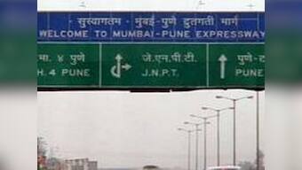 Four killed, three injured in accident on Mumbai-Pune Expressway; mishap occurred after truck jumped divider