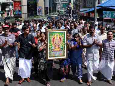 Sabarimala standoff: Devotees protest after two women attempt to enter Lord Ayyappa temple Sabarimala standoff: Devotees protest after two women attempt to enter Lord Ayyappa temple