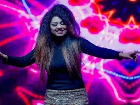 Delhi based singer Shivani Bhatia dies in road accident on Yamuna Expressway after car loses control Delhi based singer Shivani Bhatia dies in road accident on Yamuna Expressway after car loses control