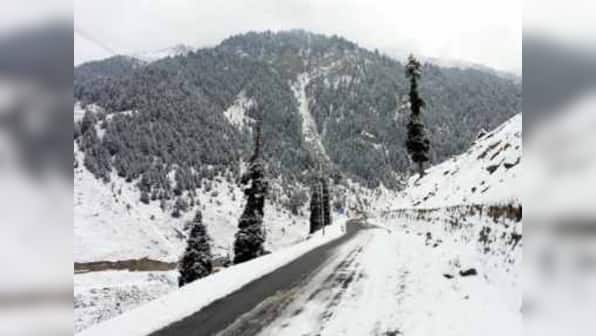 Seven killed, including five policemen, in Jammu and Kashmir avalanche; rescue operations on
