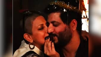 Sonali Bendre turns 44; husband Goldie Behl, friends Sussane Khan, Sonam Kapoor wish her on social media