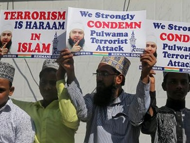 ‘Leave or face dire consequences’: Kashmiri doctor in Kolkata threatened after Pulwama attack, state govt promises protection ‘Leave or face dire consequences’: Kashmiri doctor in Kolkata threatened after Pulwama attack, state govt promises protection