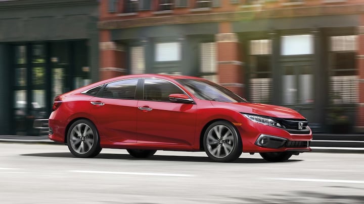 2019 Honda Civic First Drive Review: a striking sedan with great driving dynamics
