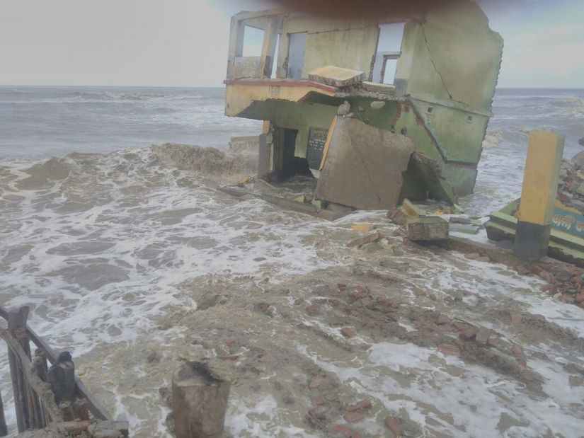The same school four years later in November 2017, consumed by the rising waters of the Bay of Bengal. Image courtesy: Utpal Giri
