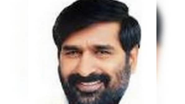 Telangana minister G Jagadish Reddy faces flak for saying no woman in cabinet as 'they are at home'