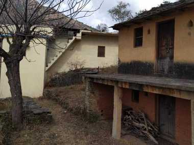 Migration in Uttarakhand: In need of better healthcare, other basic facilities, villagers abandon Baluni for urban centres Migration in Uttarakhand: In need of better healthcare, other basic facilities, villagers abandon Baluni for urban centres