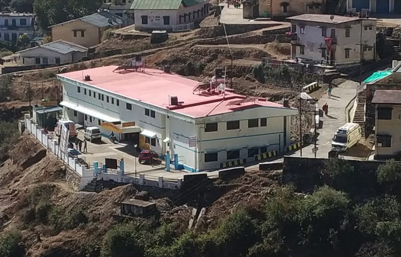 A district hospital in Tehri that the government runs in a PPP mode. Image Courtesy: Rahul Singh Shekhawat