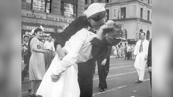 Day after US sailor George Mendonsa’s death, iconic statue of World War II kiss vandalised