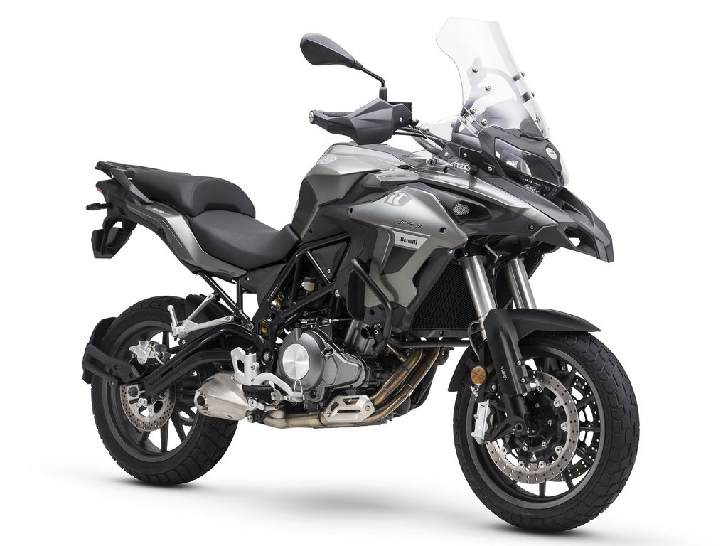 In this particular angle, doesn't the Benelli TRK 502 look similar to the much..much larger BMW? Image: Benelli