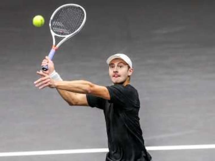 New York Open: Brayden Schnur stuns Sam Querrey to advance to the final; Reilly Opelka beats John Isner