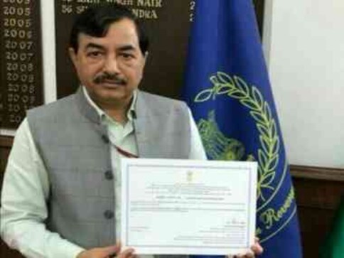 CBDT chairman Sushil Chandra appointed as election commissioner; second IRS officer to be given position CBDT chairman Sushil Chandra appointed as election commissioner; second IRS officer to be given position