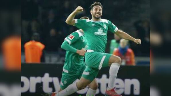 Bundesliga: Schalke, Freiburg share spoils in goalless affair; Werder Bremen's Claudio Pizzro becomes league's oldest scorer