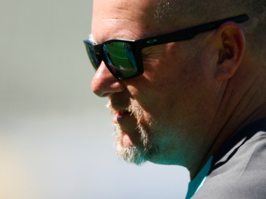 Australia's assistant coach David Saker steps down months ahead of the World Cup Australia's assistant coach David Saker steps down months ahead of the World Cup