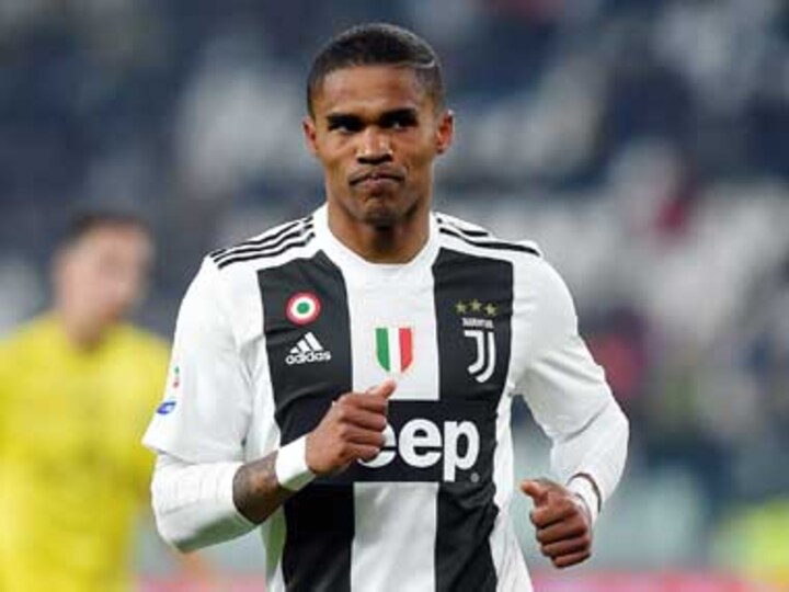 Serie A: Juventus' Brazilian winger Douglas Costa escapes unhurt after being involved in car crash outside Turin