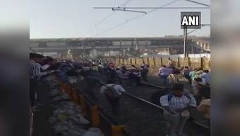 Pulwama attack aftermath: Protesters block railway tracks at Nallasopara in Maharashtra, raise anti-Pakistan slogans