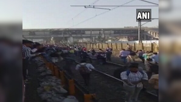 Pulwama attack aftermath: Protesters block railway tracks at Nallasopara in Maharashtra, raise anti-Pakistan slogans