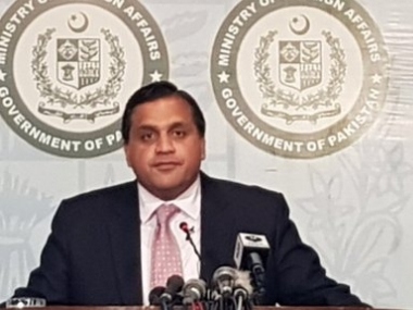 Twitter restores Pakistan's foreign office spokesman's handle after suspending it over complaints from India Twitter restores Pakistan's foreign office spokesman's handle after suspending it over complaints from India